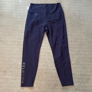Peloton leggings, large